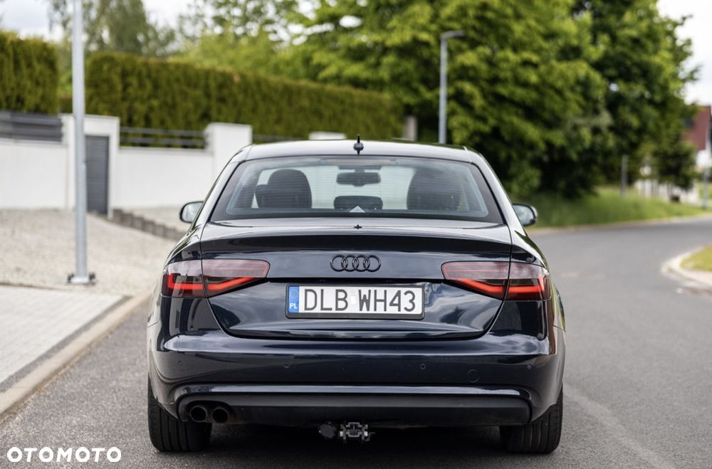 Audi A4 Limousine 2.0 TDI DPF Attraction - 4