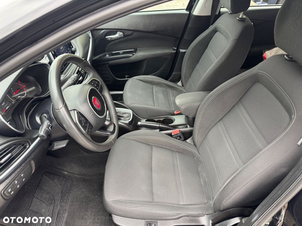 Fiat Tipo 1.6 MultiJet DCT Lounge - 16