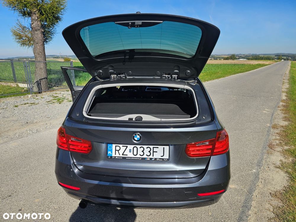 BMW Seria 3 320d - 13