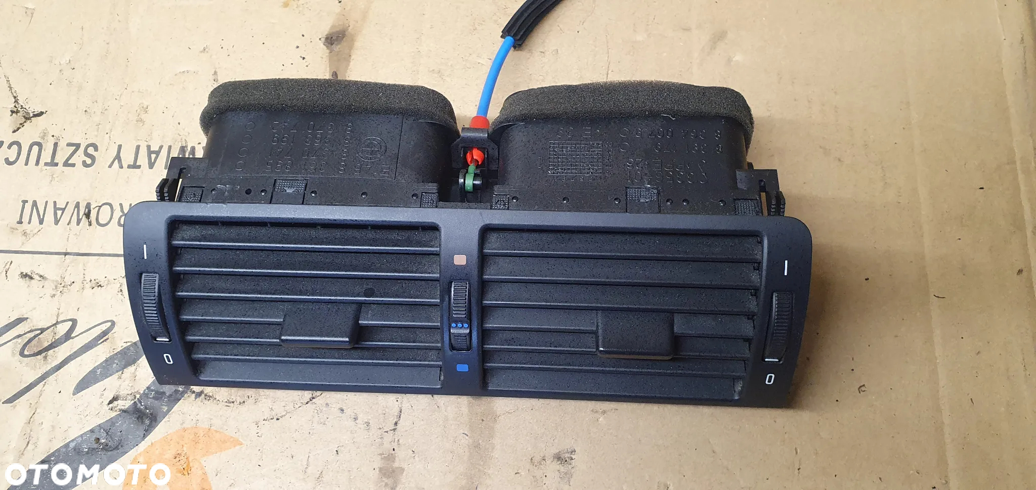 Kratka nawiewu powietrza środkowa BMW 3 E46 8363199 - 3