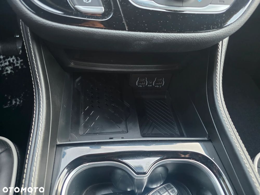 Chrysler Pacifica - 34