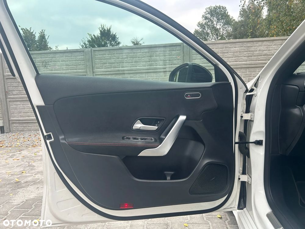 Mercedes-Benz Klasa A 200 4-Matic AMG Line 8G-DCT - 12