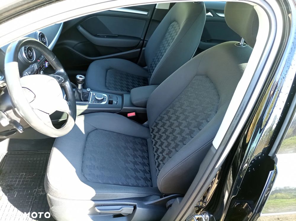 Audi A3 Sportback 1.6 TDI ultra Attraction - 24