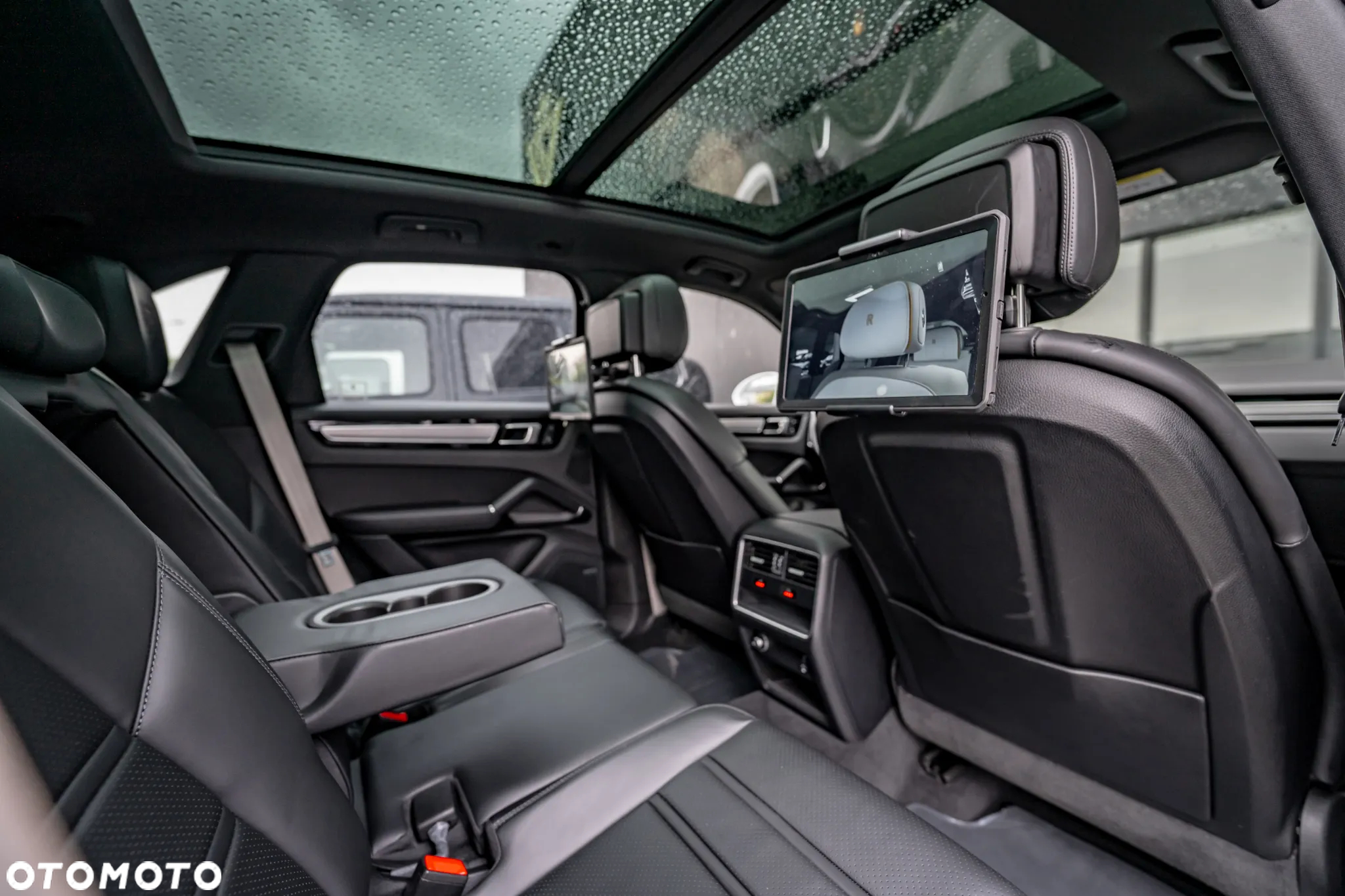 Porsche Cayenne - 34