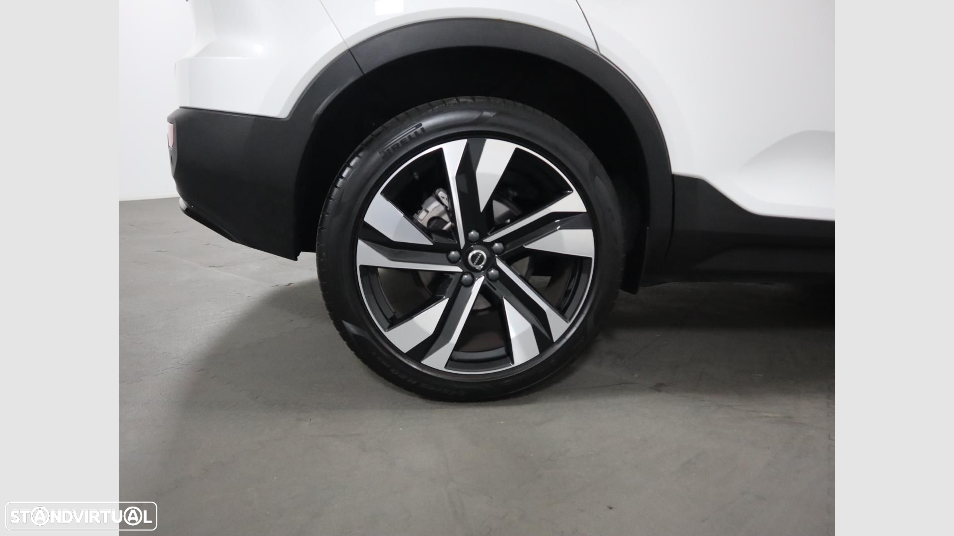 Volvo XC 40 1.5 T2 Plus Dark Auto - 6
