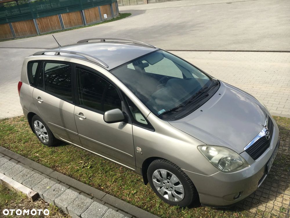 Toyota Corolla Verso 2.0 D-4D - 9