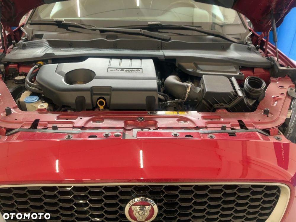 Jaguar E-Pace D180 AWD R-Dynamic HSE - 23