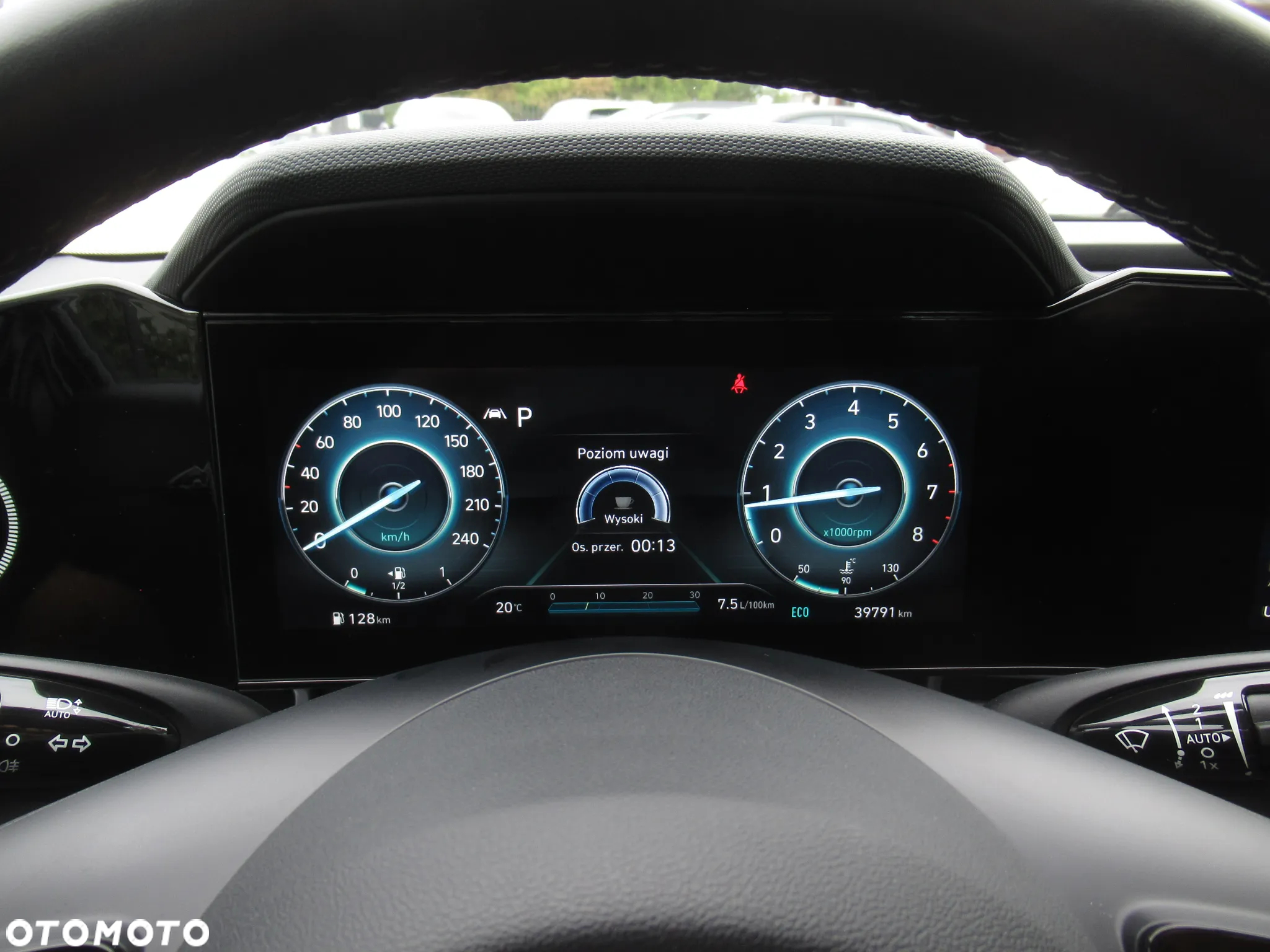 Hyundai Elantra 1.6 Executive CVT - 34
