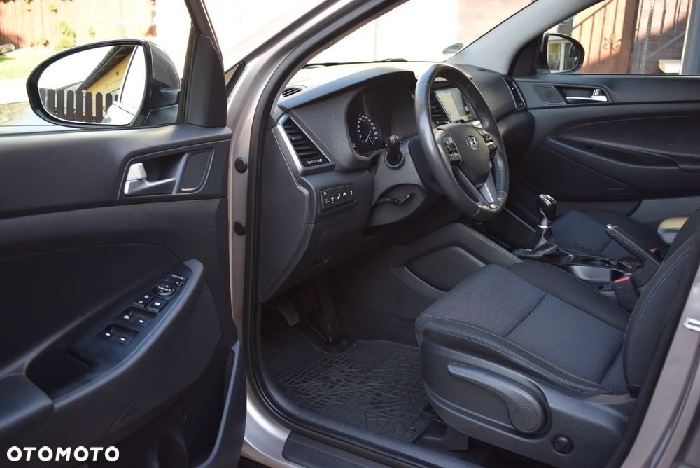 Hyundai Tucson 1.7 CRDI BlueDrive Classic 2WD - 12