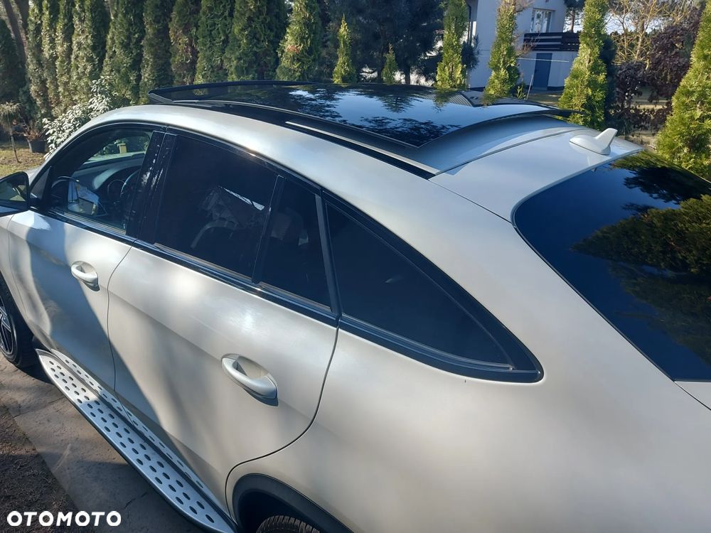 Mercedes-Benz GLE - 22