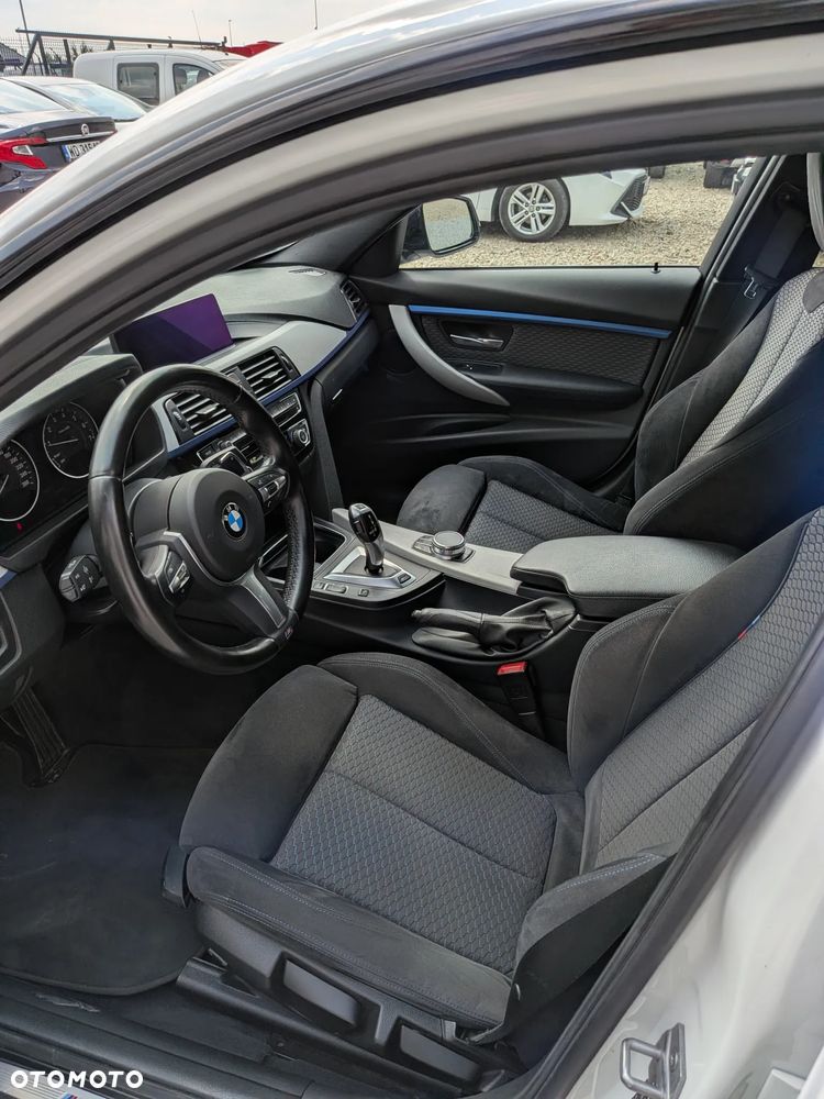 BMW Seria 3 320e M Sport sport - 13