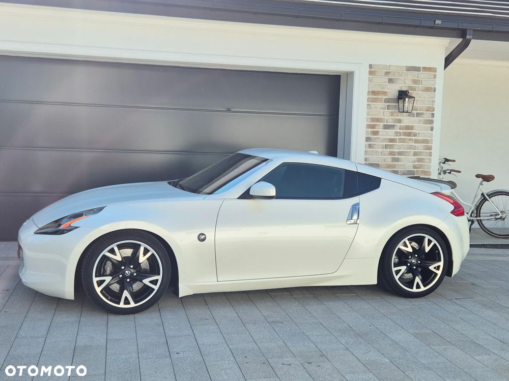 Nissan 370 Z ver-3-7-v6-gt-edition - 9