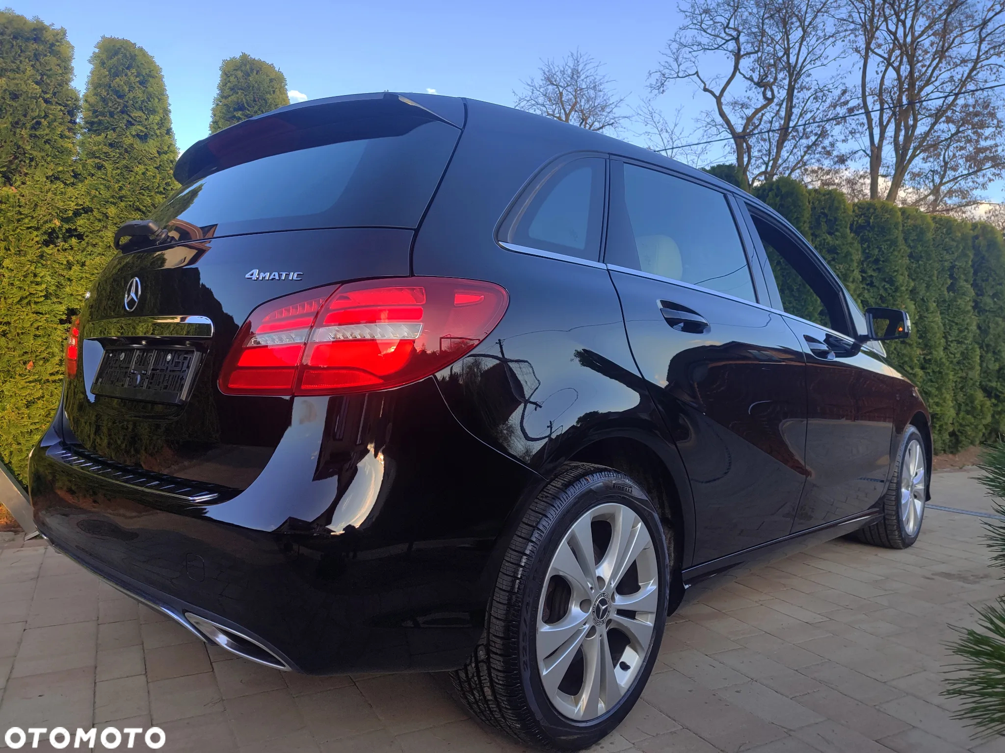 Mercedes-Benz Klasa B 250 4Matic 7G-DCT - 38