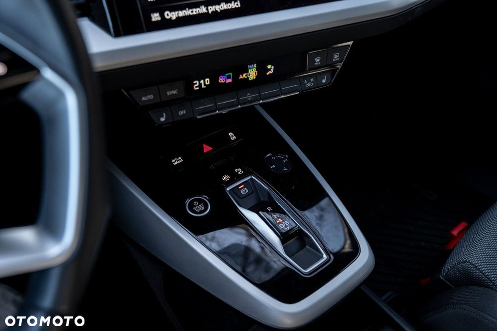Audi Q4 Sportback e-tron - 13