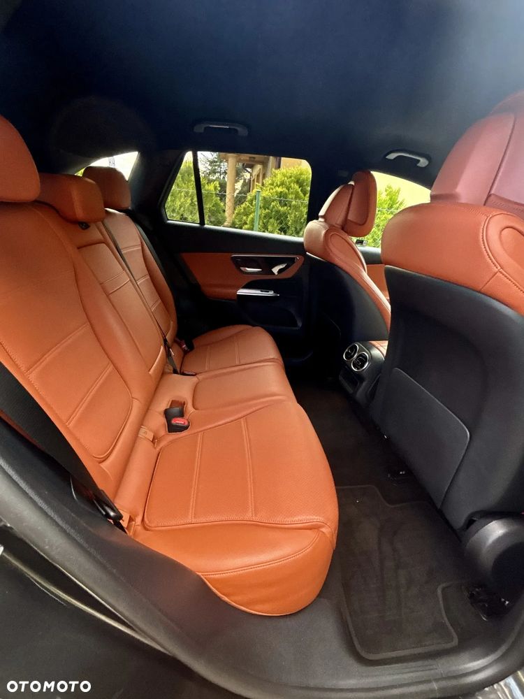 Mercedes-Benz GLC 220 d mHEV 4-Matic Avantgarde - 25