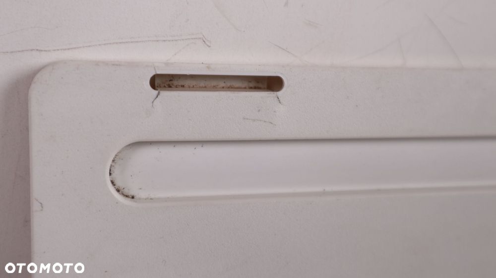 KAMPER PRZYCZEPA KEMPINGOWA ZAMKNIĘCIE KRATKI WENTYLACYJNEJ LODÓWKI  48 CM X 22,3 CM - 4