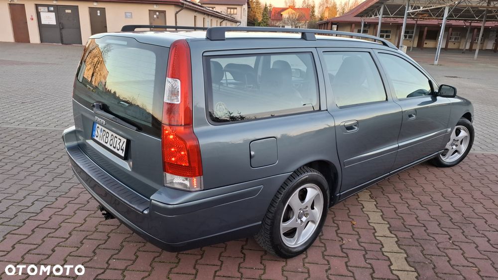 Volvo V70 2.4 Momentum - 19