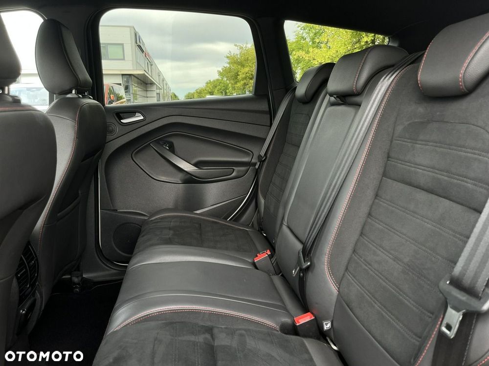 Ford Kuga 1.5 EcoBoost FWD ST-Line - 34