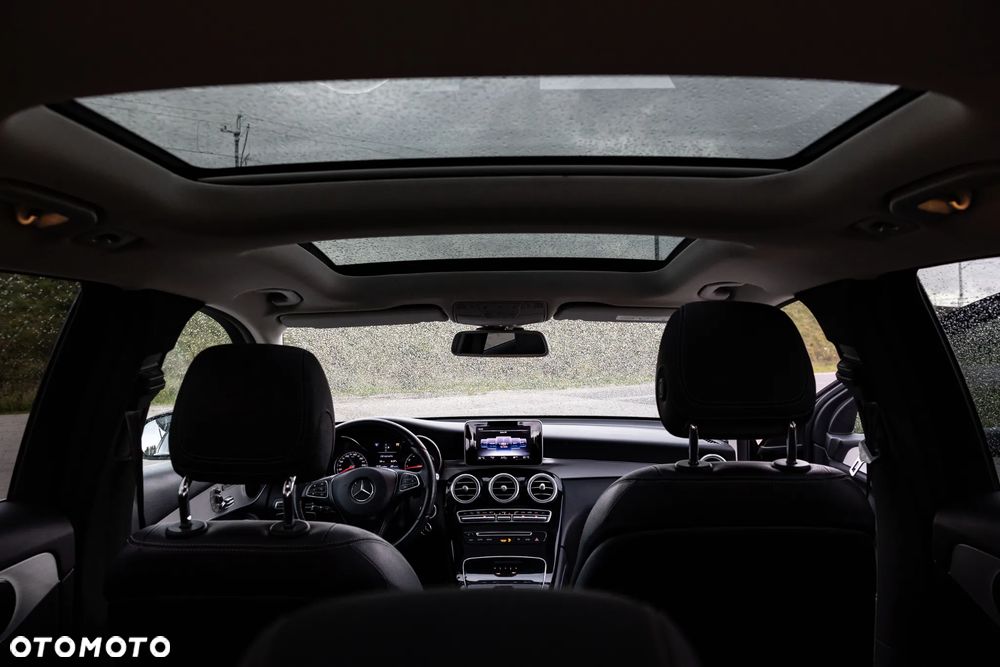 Mercedes-Benz GLC 250 4Matic 9G-TRONIC AMG Line - 20