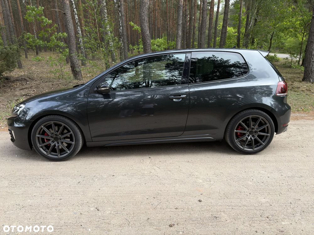 Volkswagen Golf 2.0 GTI - 8