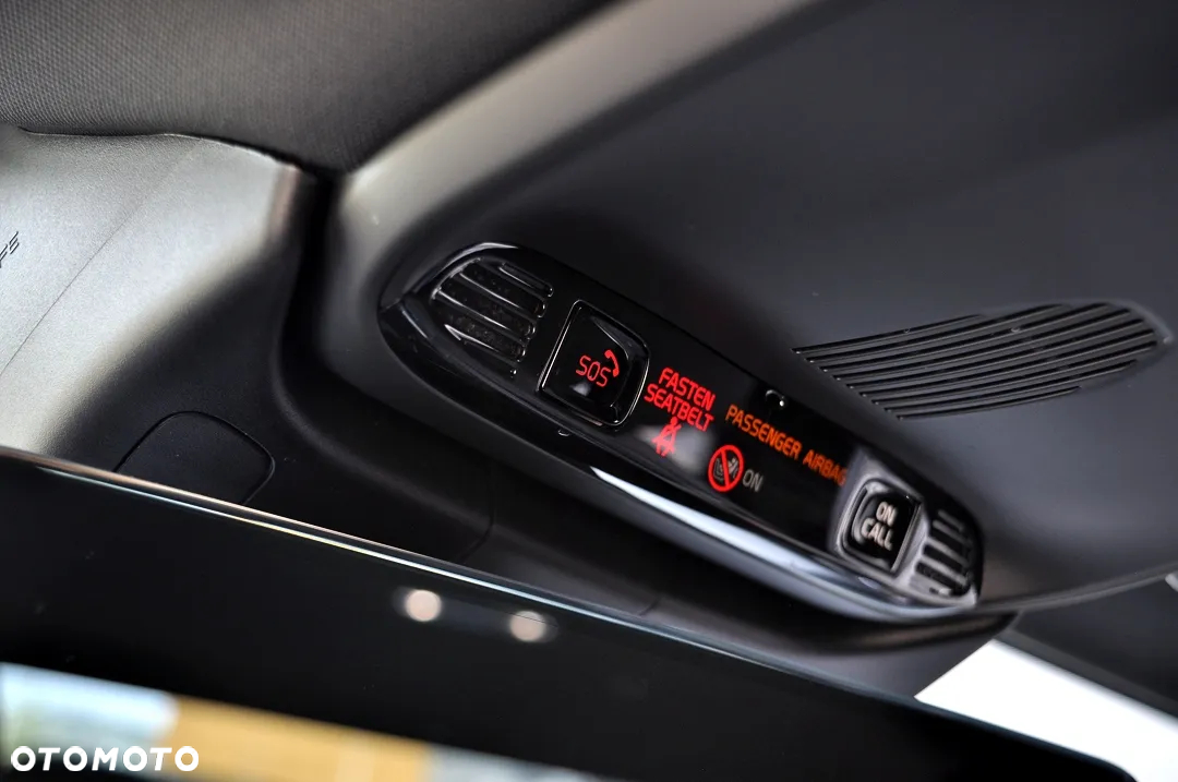 Volvo S60 T5 AWD R-Design - 31