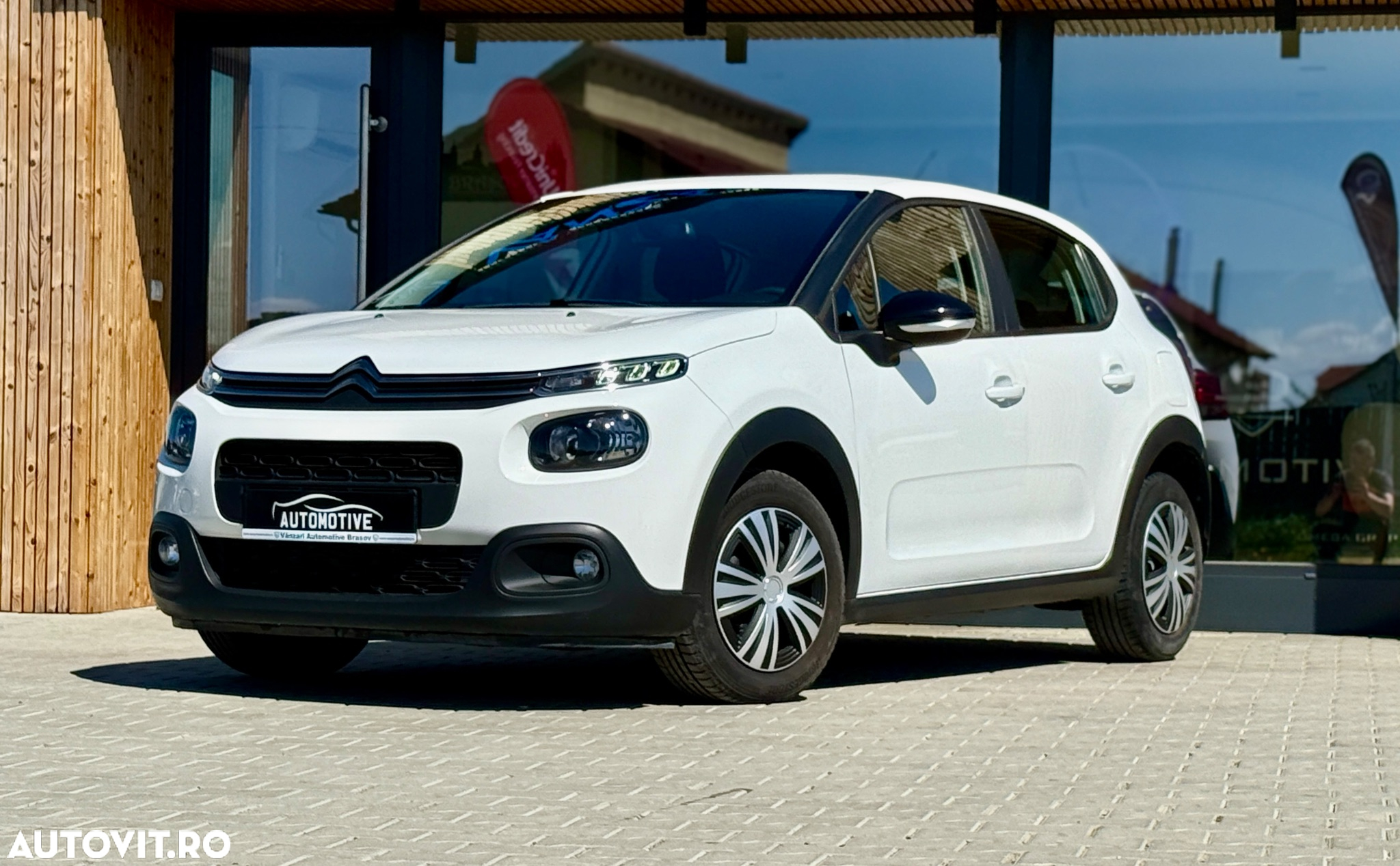 Citroën C3 BlueHDi 100 S&S PLUS - 11