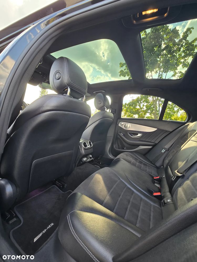 Mercedes-Benz Klasa C 300 e 9G-TRONIC - 22