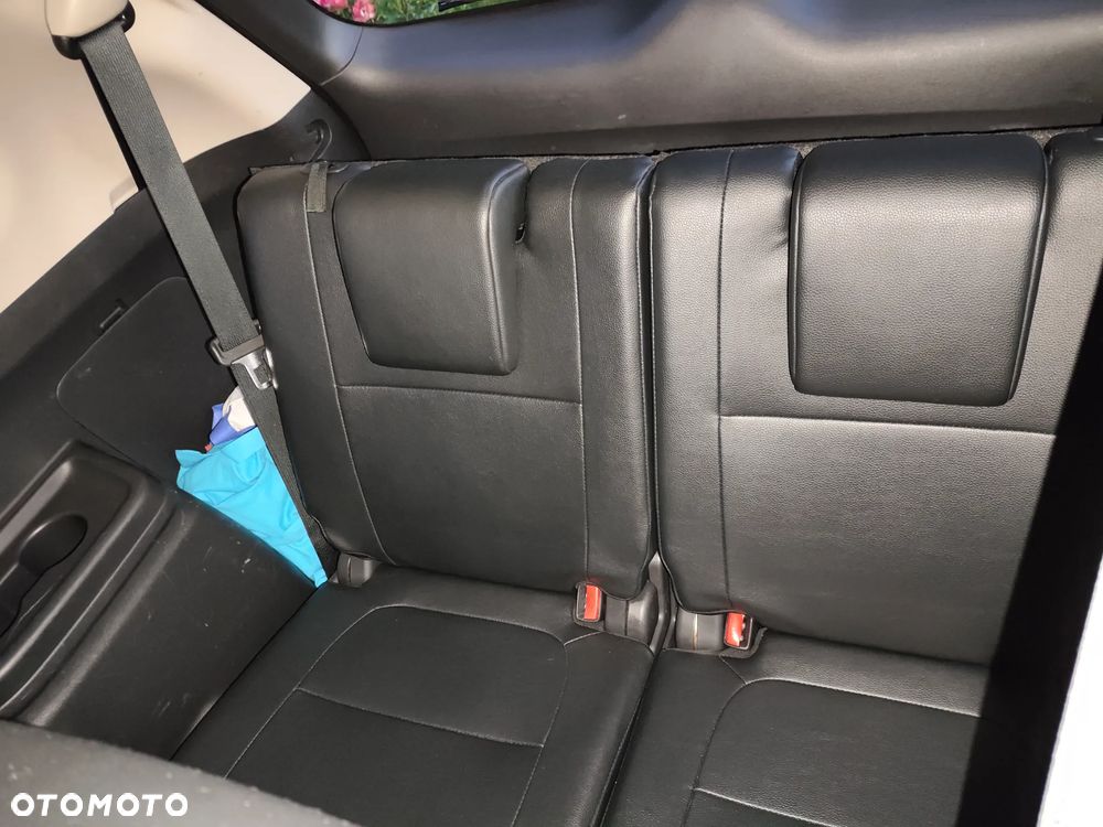 Mitsubishi Outlander - 9