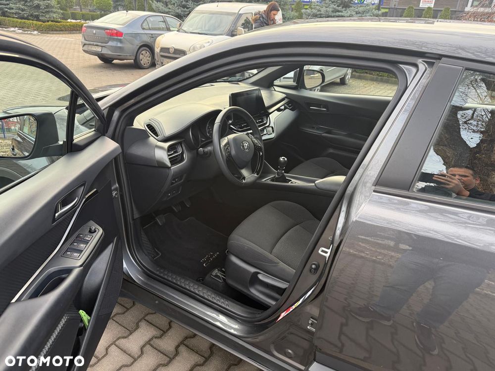 Toyota C-HR 1.2 T Premium - 11