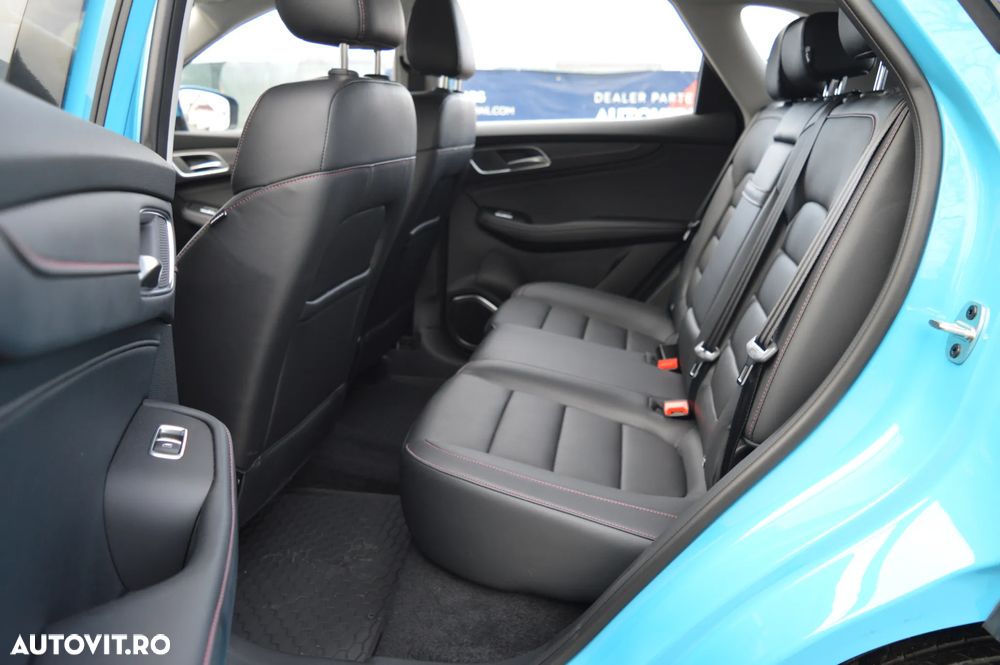 MG HS 1.5 T-GDi 6MT Explore - 34