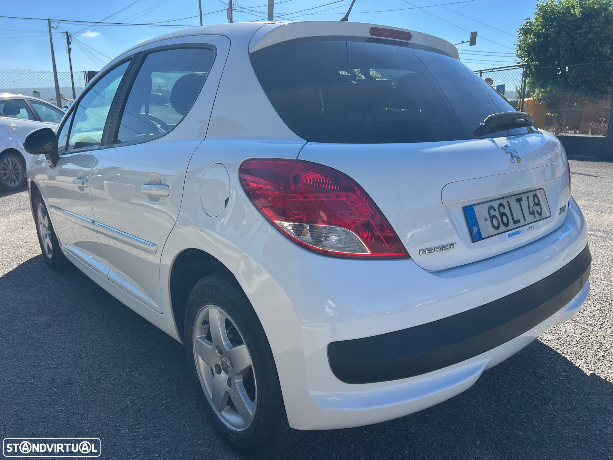Peugeot 207 1.4 HDi SE Sportium - 10