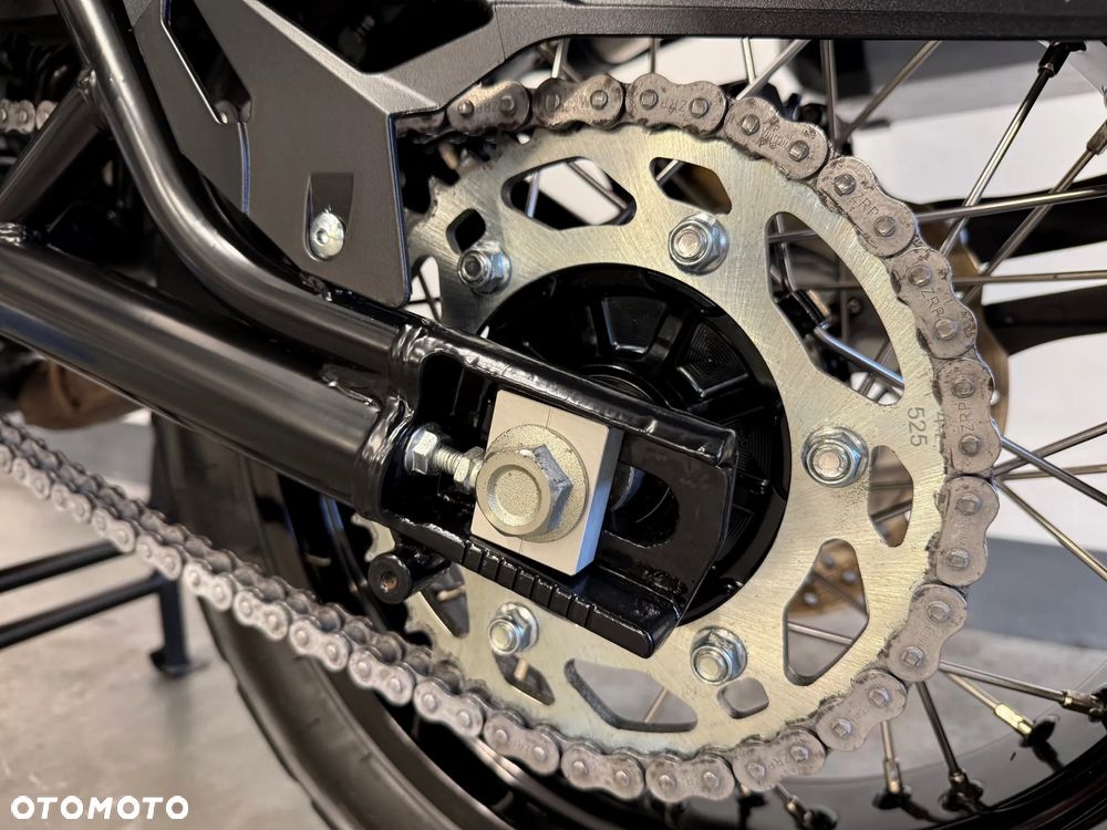 Benelli TRK 502X - 28