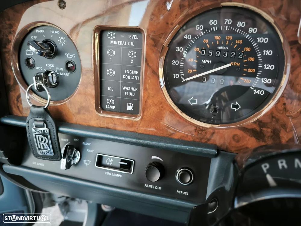 Rolls Royce Silver Spur - 34