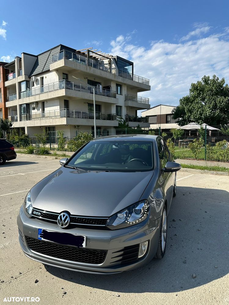 Volkswagen Golf 2.0 DPF GTD DSG - 2