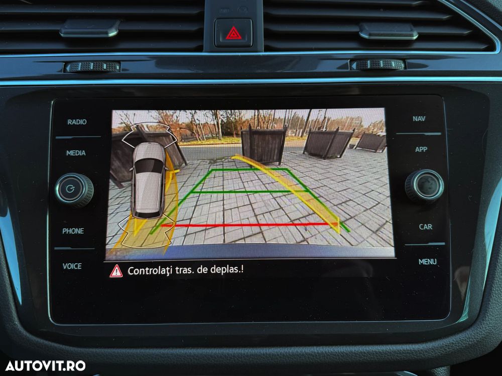 Volkswagen Tiguan - 2