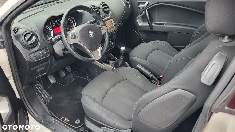 Alfa Romeo Mito 1.4 8V - 8