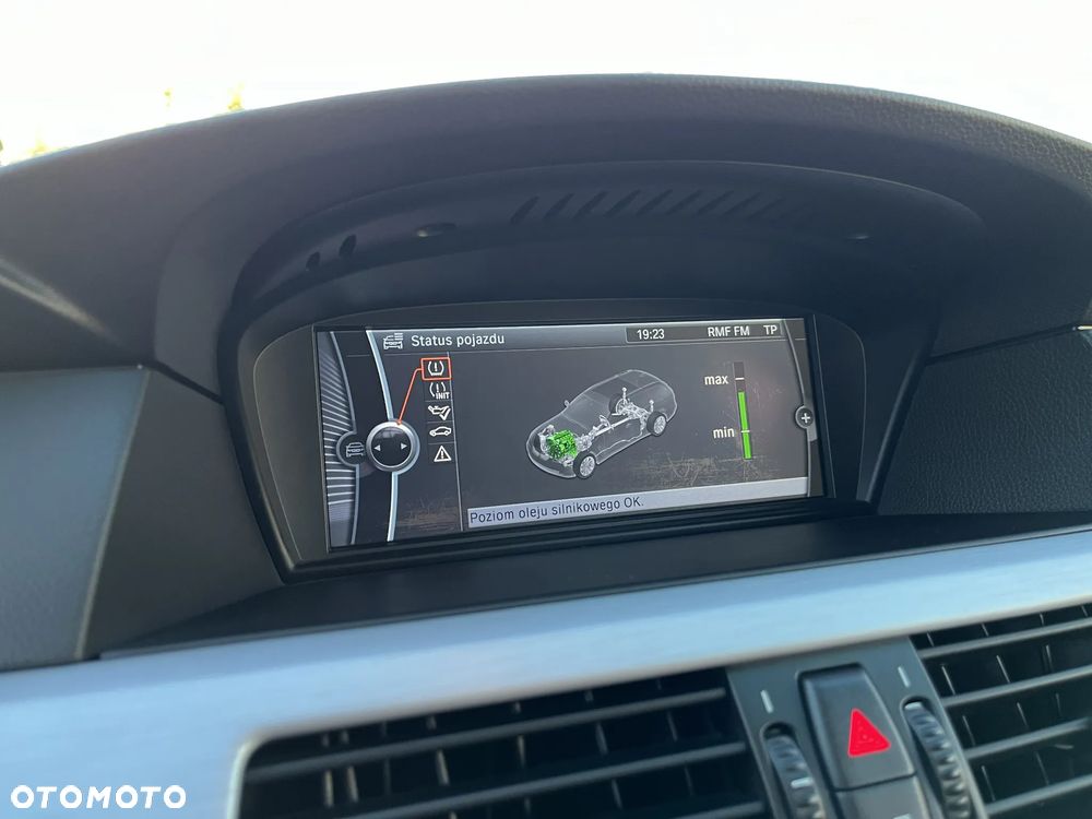 BMW Seria 5 535d - 24