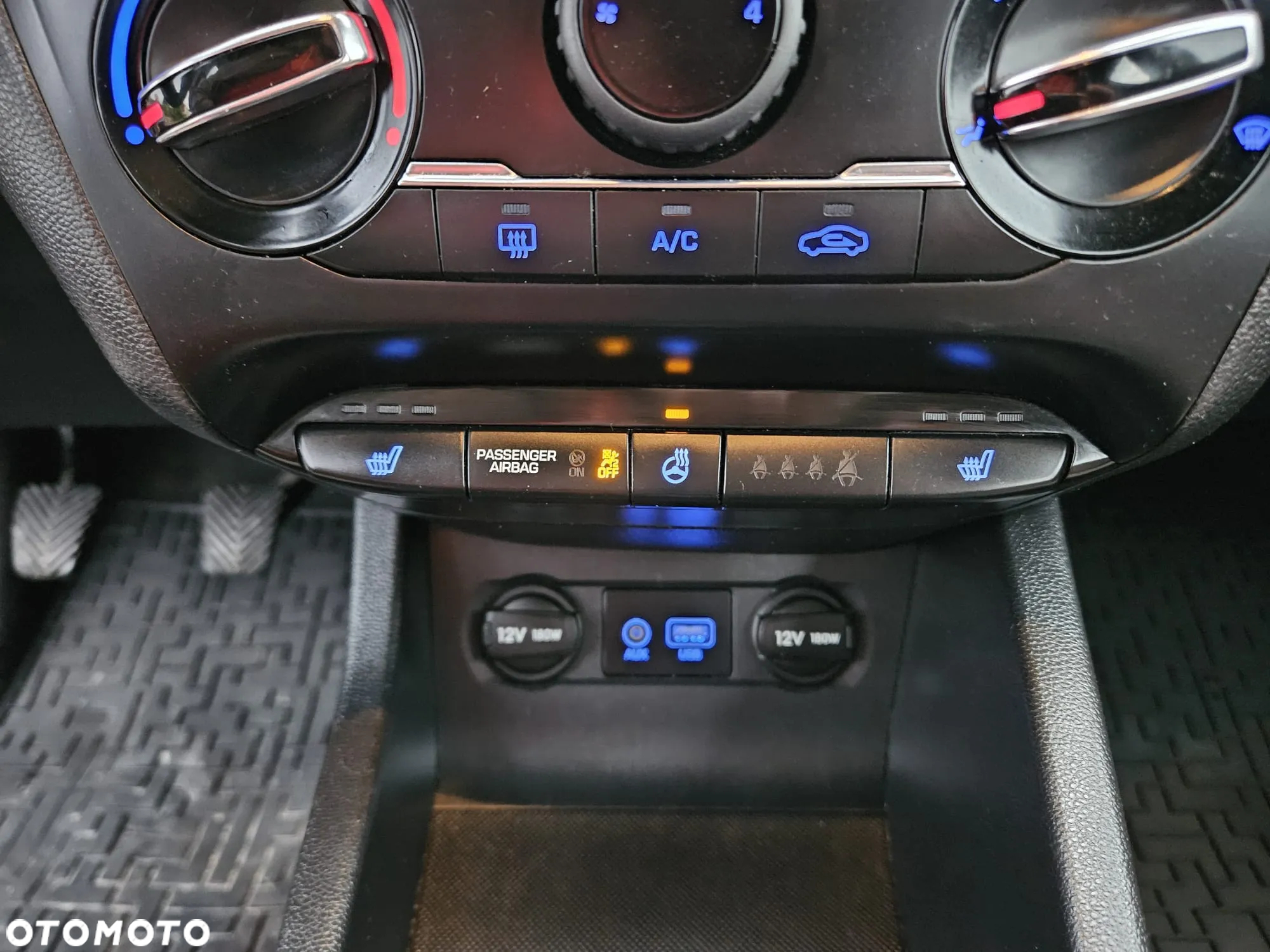 Hyundai i20 - 12