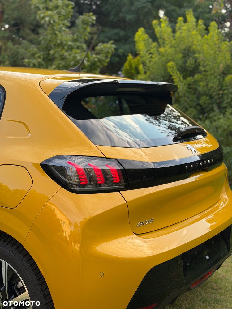 Peugeot 208 - 6
