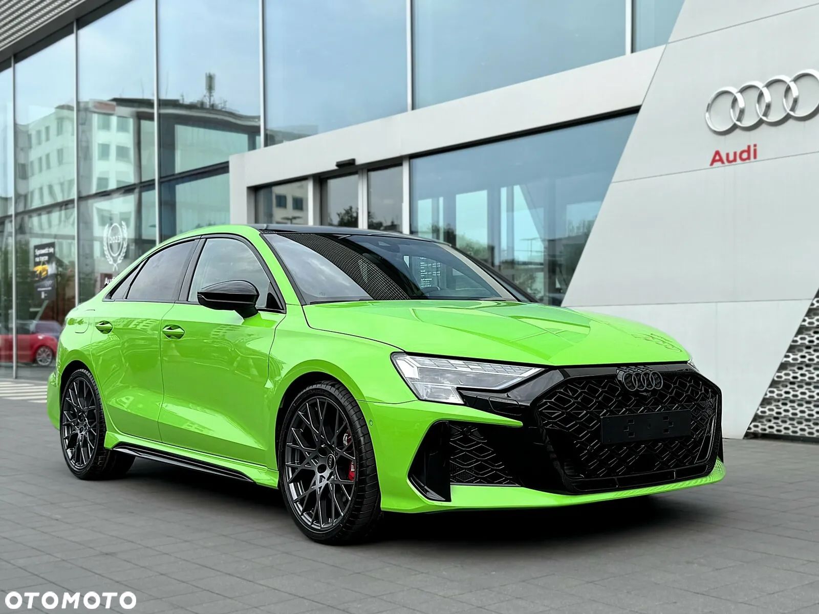 Audi RS3 Limousine - 1