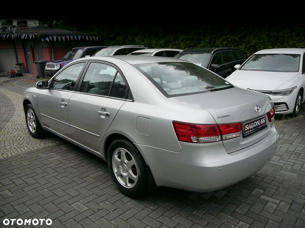 Hyundai Sonata 2.4 GLS - 12