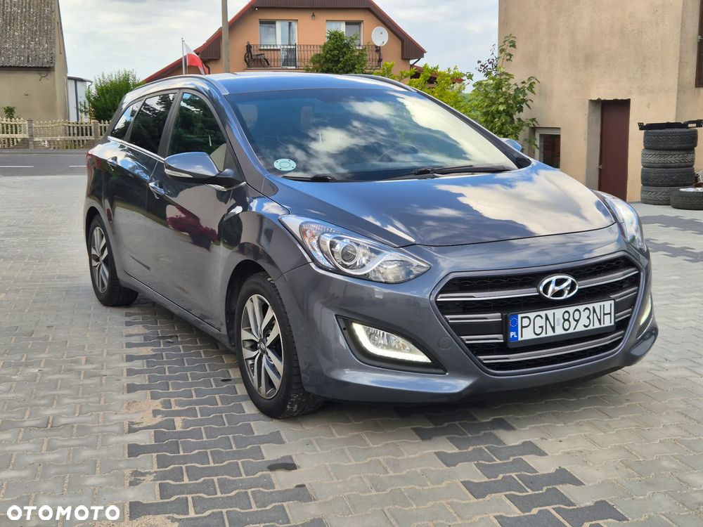 Hyundai i30 i30cw 1.6 CRDi Intro Edition - 18