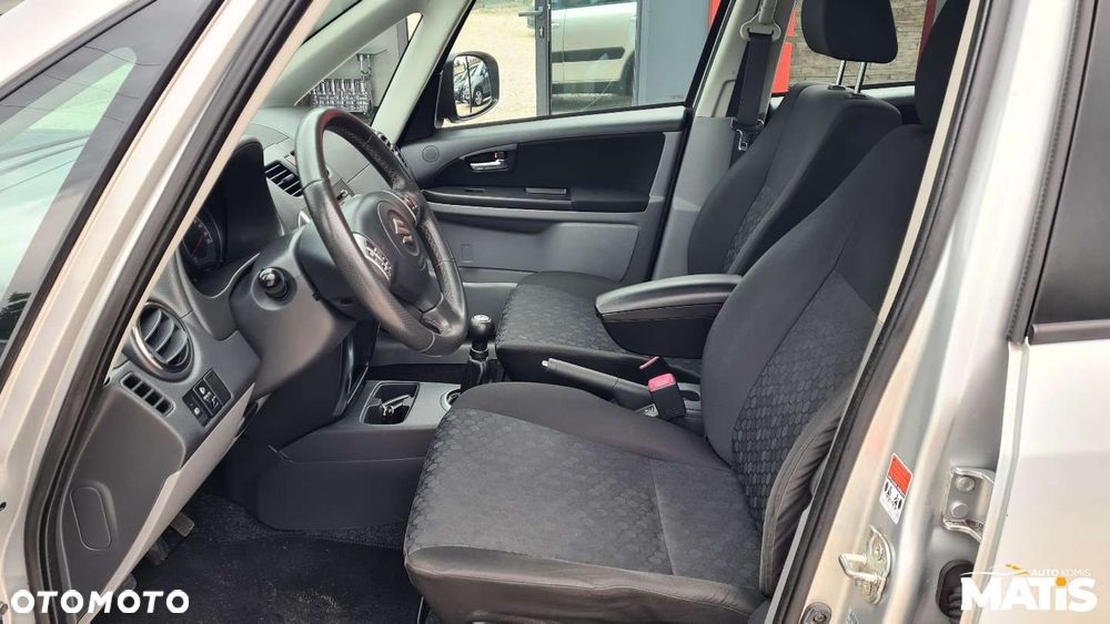 Suzuki SX4 - 25