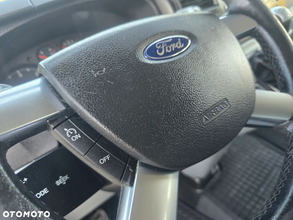 Ford Transit - 13