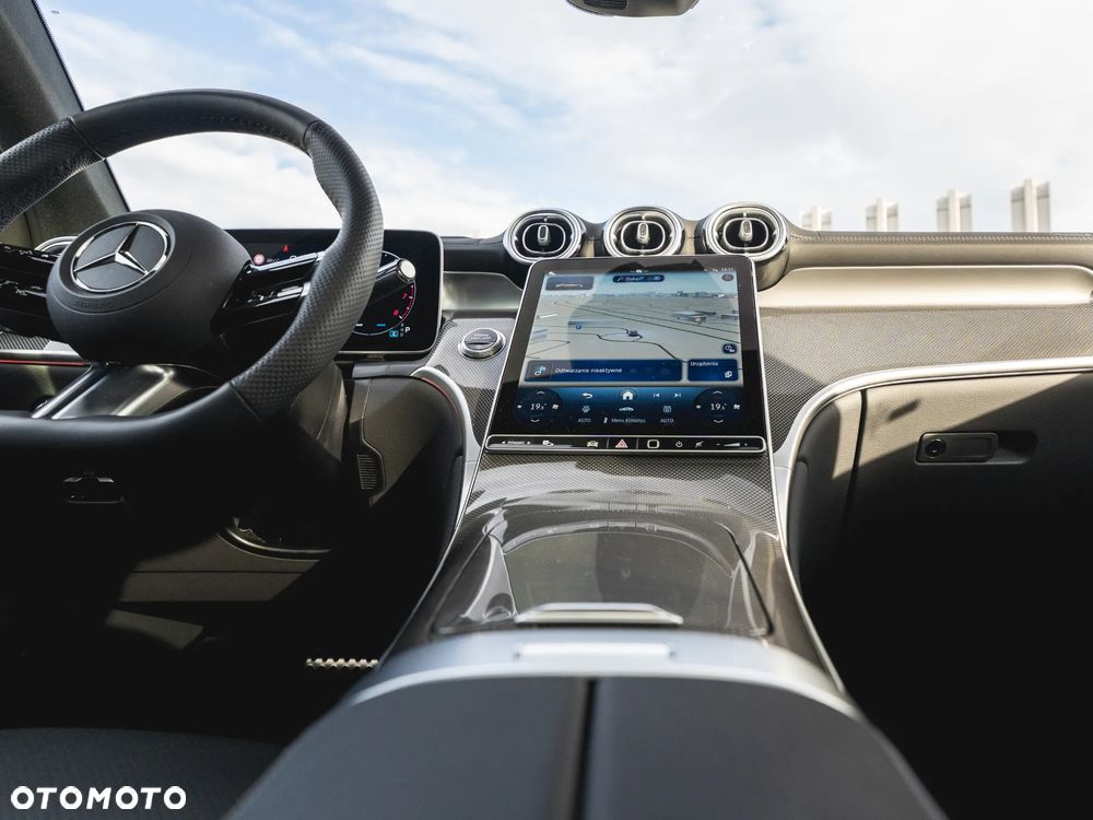 Mercedes-Benz GLC ver-300-4matic-9g--tronic-amg-line-plus - 31