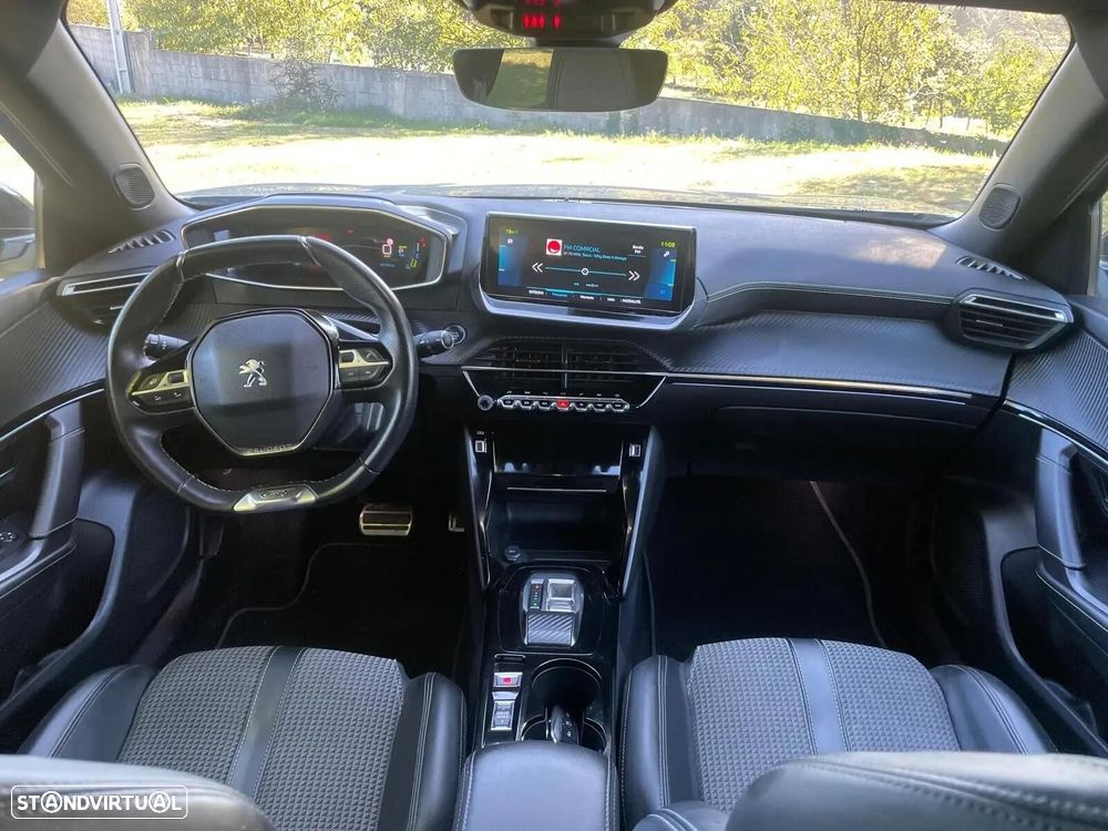 Peugeot e-2008 50 kWh GT - 6