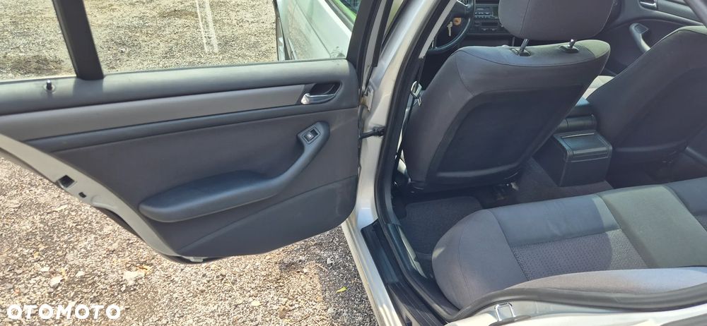BMW Seria 3 - 10