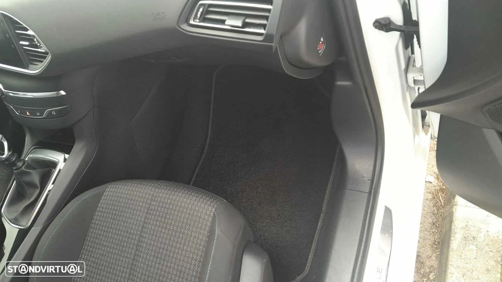 Peugeot 308 SW 1.5 BlueHDi Style - 14