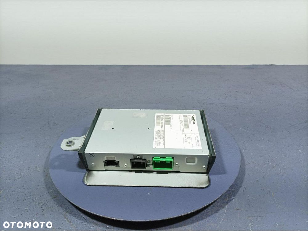 VOLVO V40 II WZMACNIACZ RADIA 31384316AA - 1