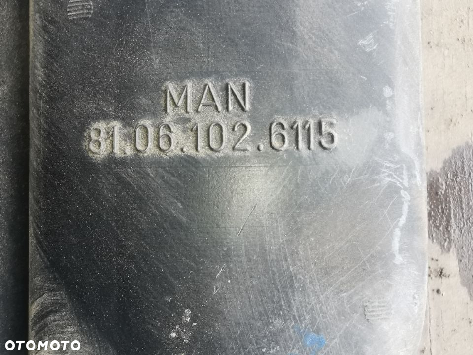 ZBIORNIK WYRÓWNAWCZY PŁYNU CHŁODZĄCEGO MAN EURO 3 81061026115 - 2